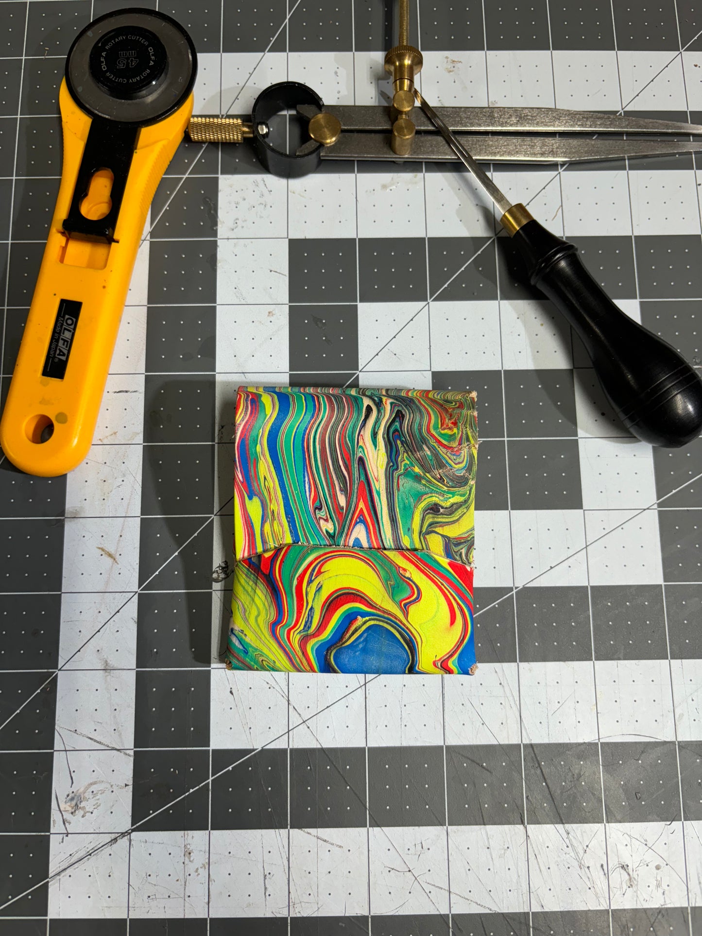 Stitch-less wallet
