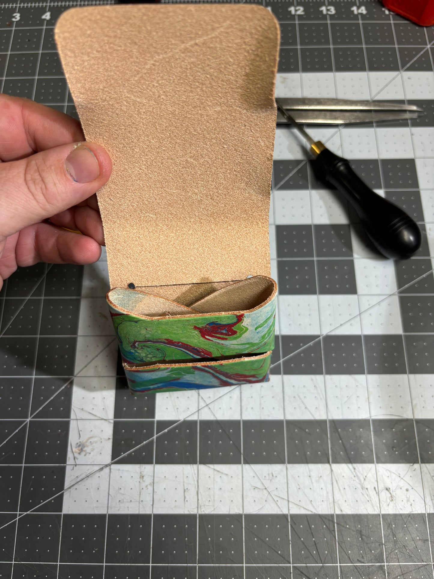 Stitch-less wallet